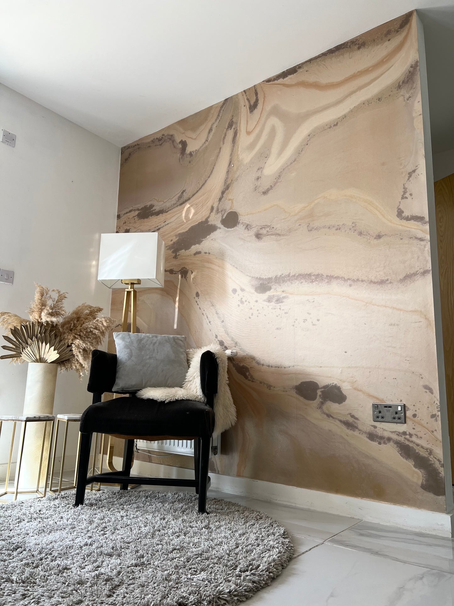 CALACATTA MURAL: Neutral